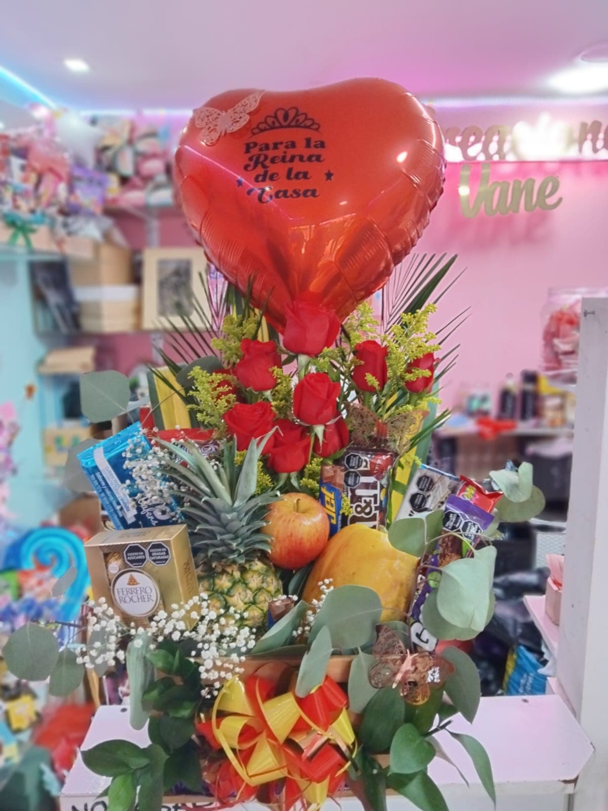 Reina de la Casa: Ramo Gourmet Primaveral en Medellín - Creaciones Vane