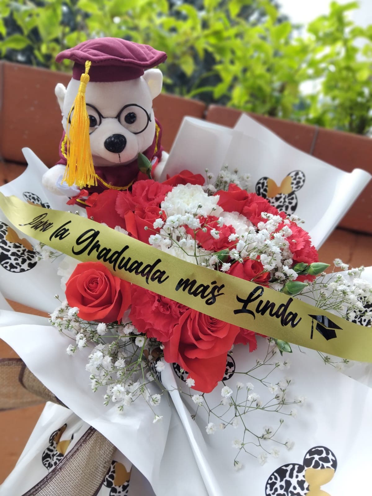 Logro Soñado: Ramillete Mini Graduación en Medellín - Creaciones Vane